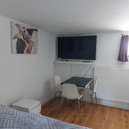 Zimmer In Direkter Naehe Zu Basel Гренцах-Вюлен Екстериор снимка