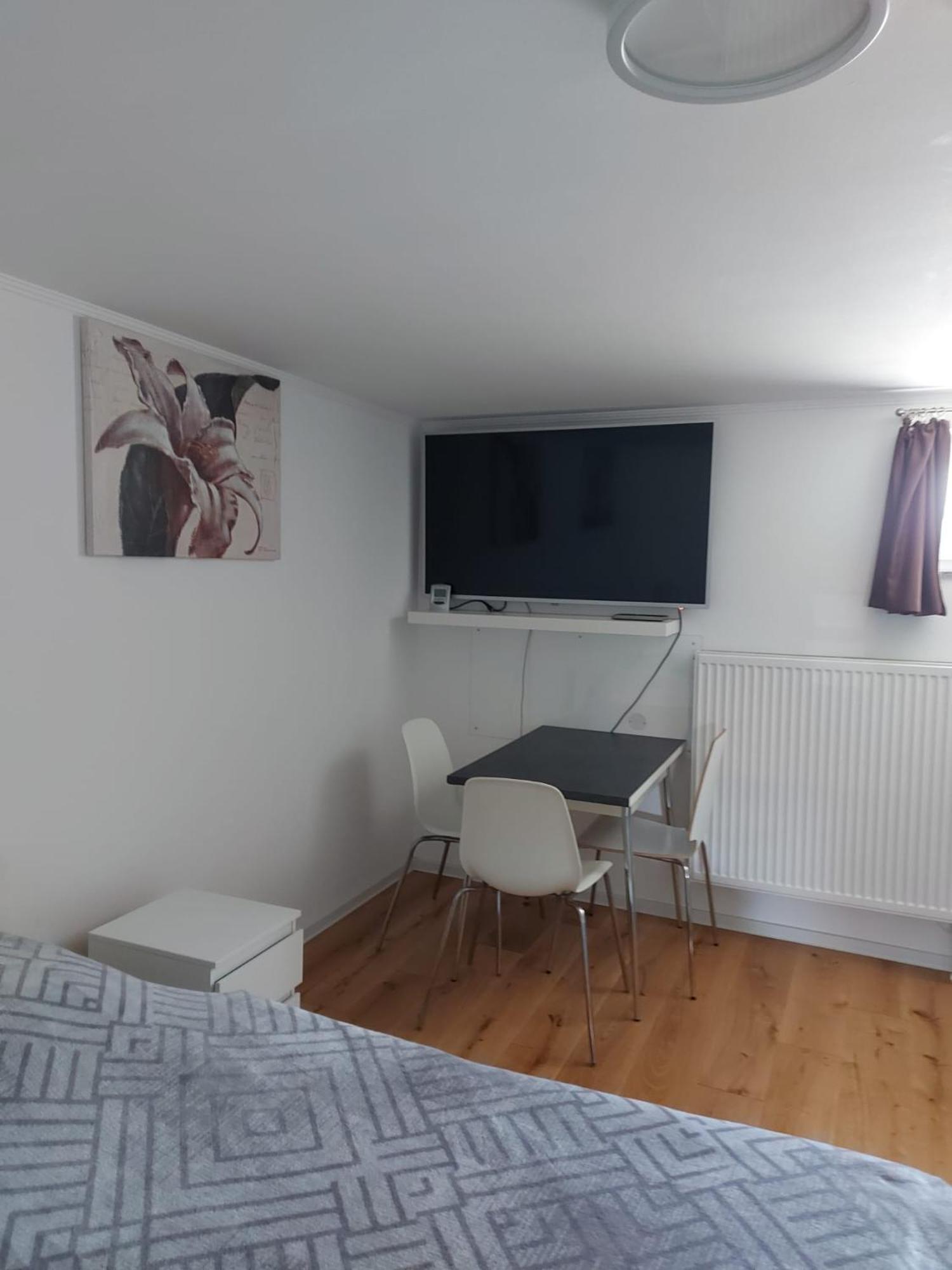 Zimmer In Direkter Naehe Zu Basel Гренцах-Вюлен Екстериор снимка